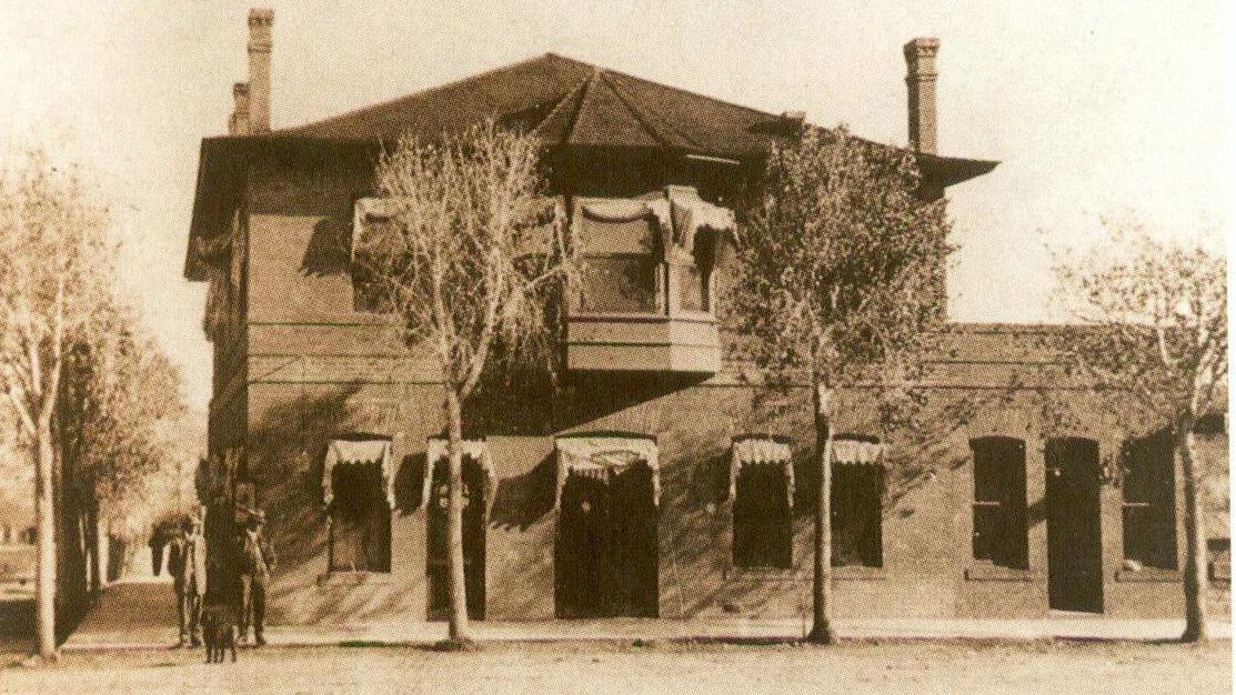 Western Women: Elizabeth Smith founded hotel, opera house in Wickenburg